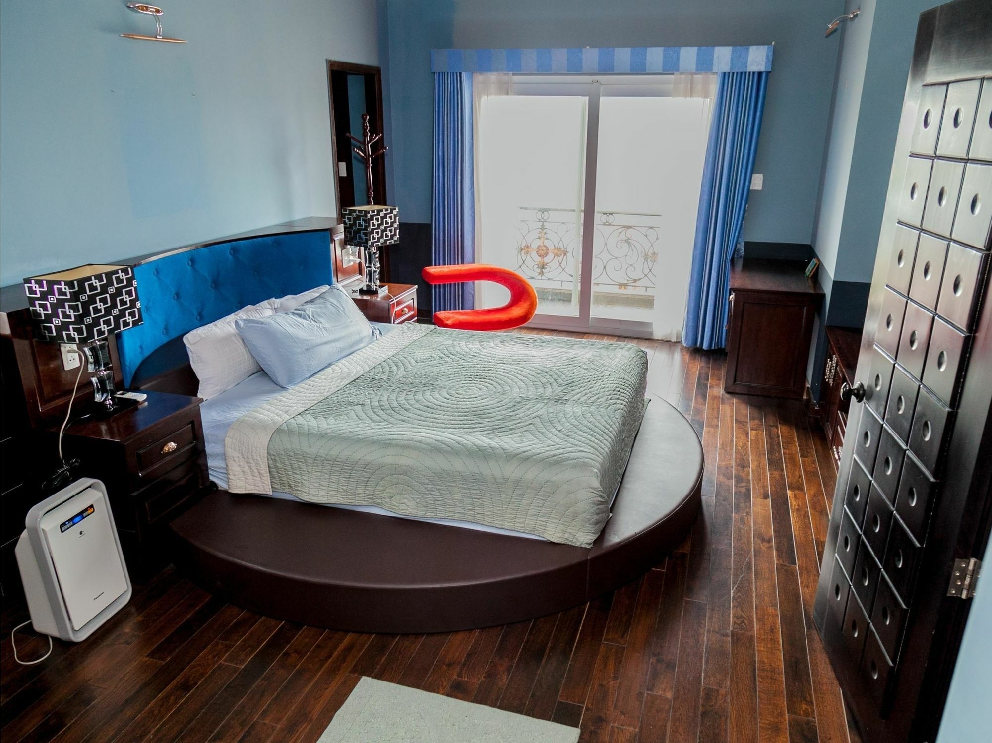 Eden Roc TP. Hồ Chí Minh